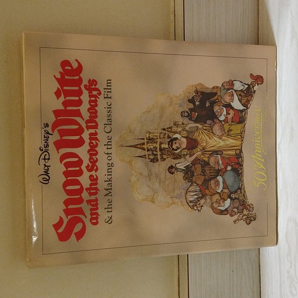 Vintage 1987 Snow White & The Seven Dwarfs 50th Anniversary Book - Picture 1 of 4